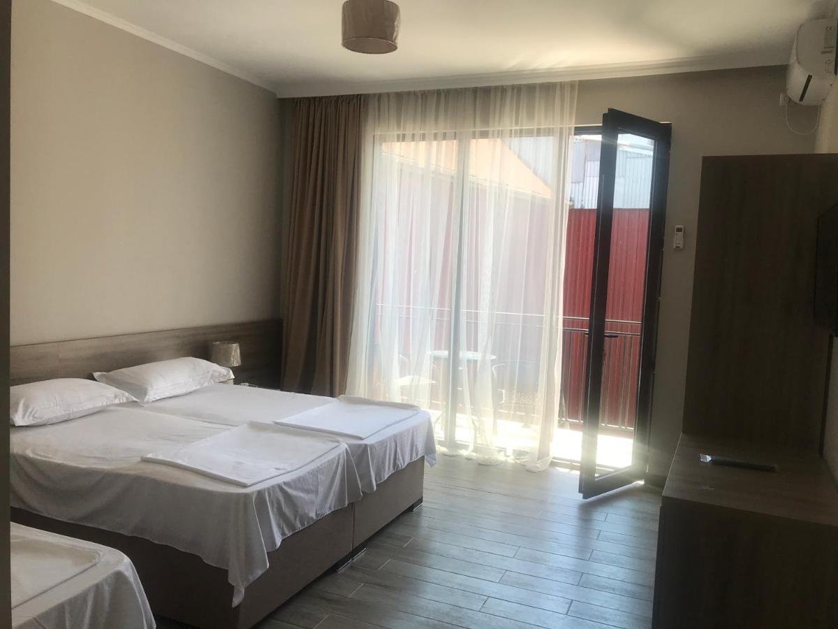Guest House Nina Кобулеті Екстер'єр фото