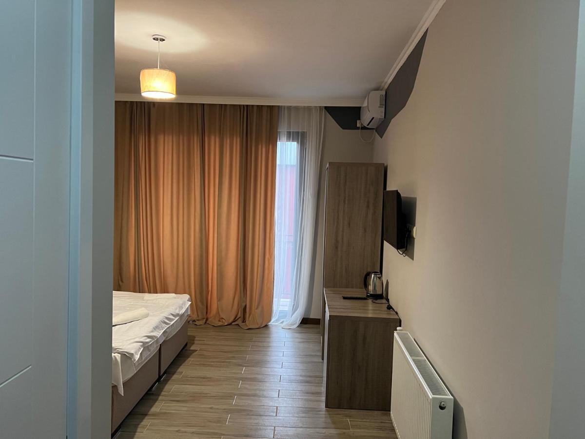 Guest House Nina Кобулеті Екстер'єр фото