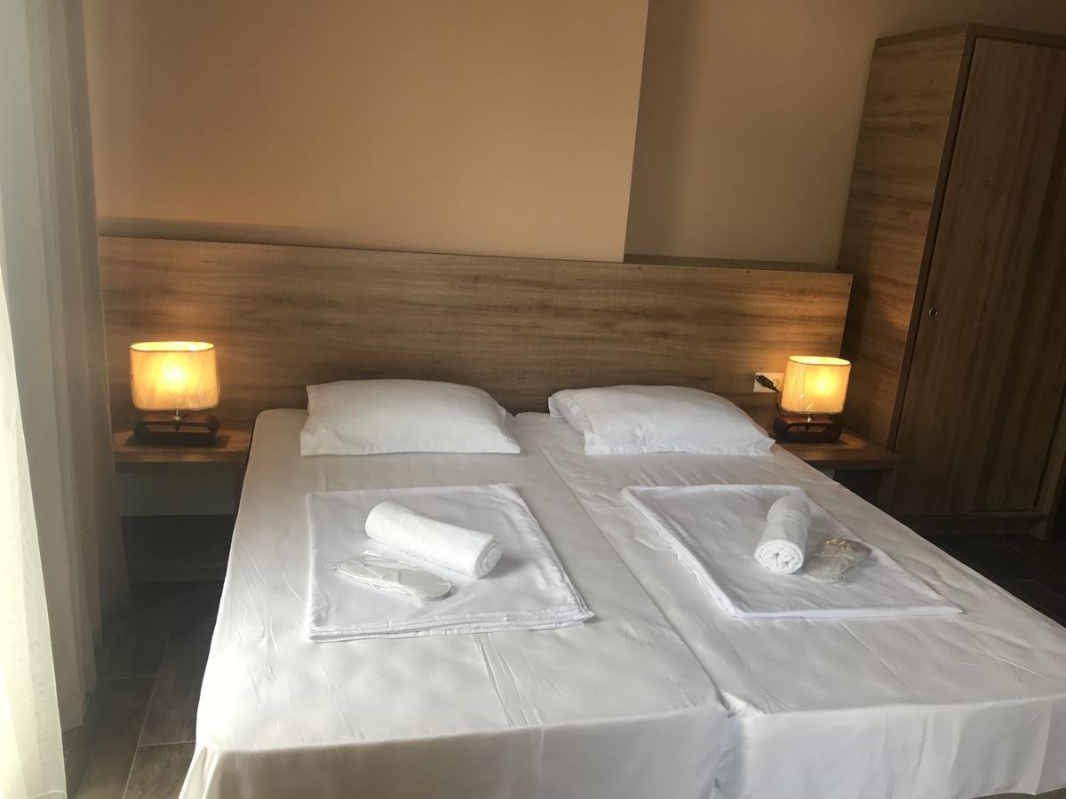 Guest House Nina Кобулеті Екстер'єр фото