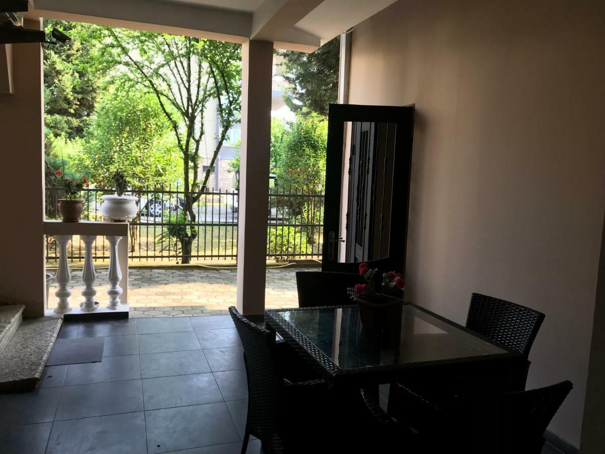 Guest House Nina Кобулеті Екстер'єр фото